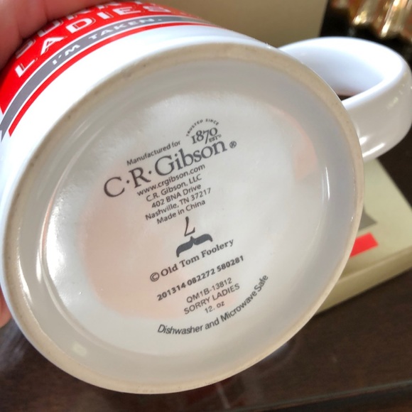 Sorry Ladies, I’m taken” NIB coffee mug - Picture 3 of 6